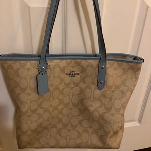 Coach shoulder bag